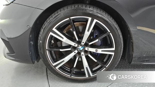BMW 5 Series (G60) id 4280755 из Кореи 15