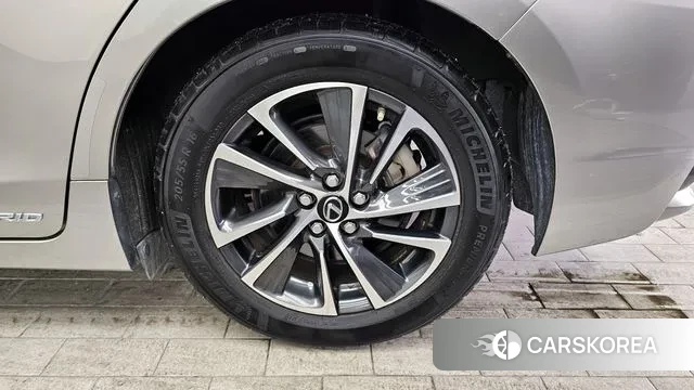 Lexus CT200h id 3621803 из Кореи 15