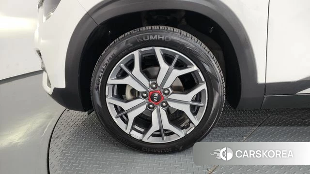 Kia Seltos id 4245768 из Кореи 15