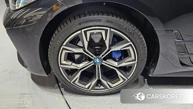 BMW i4 id 3696391 из Кореи 15