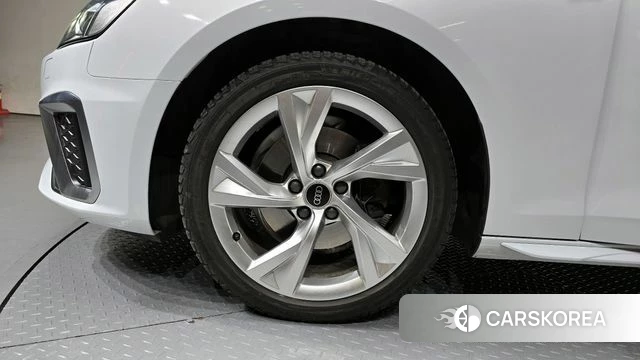 Audi A4 (B9) id 3812610 из Кореи 15