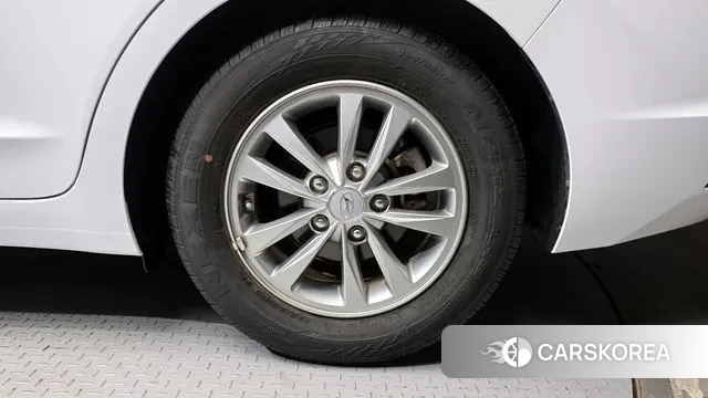 Hyundai The New Avante AD id 3422963 из Кореи 15