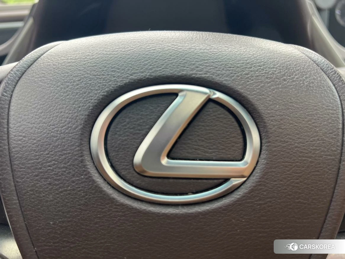 Lexus ES id 4486505 из Китая 23