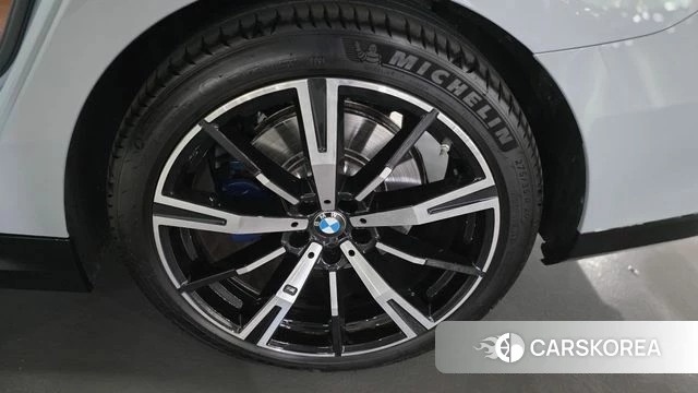 BMW 5 Series (G60) id 4511070 из Кореи 7