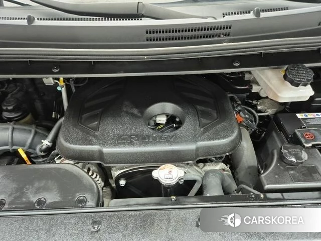 Hyundai The New Grand Starex id 4502378 из Кореи 14