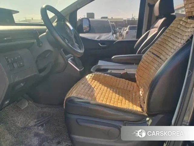 Hyundai Staria 2022 Серый из Кореи, фото 5