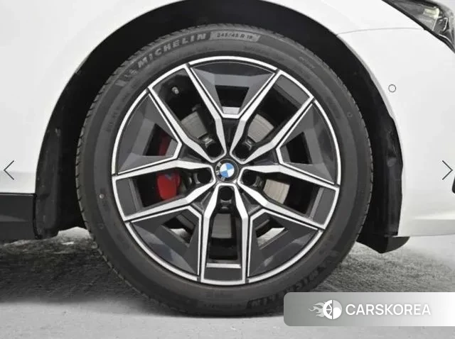 BMW 5 Series (G60) id 3560408 из Кореи 15