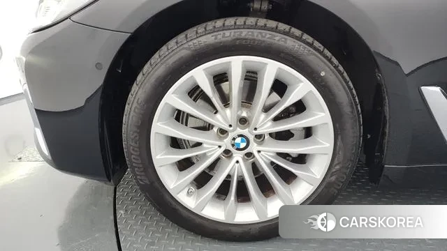 BMW 5 Series (G30) id 3433297 из Кореи 15