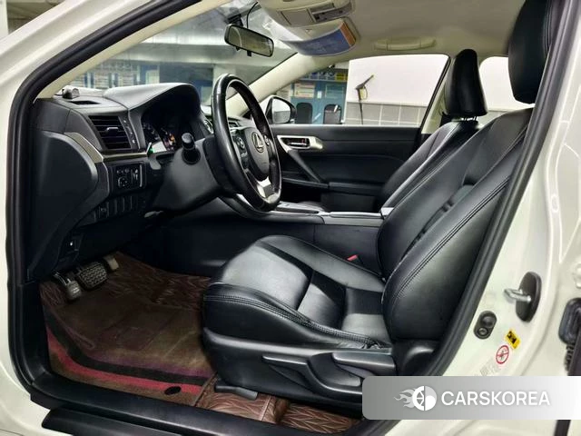 Lexus CT id 4221293 из Китая 16