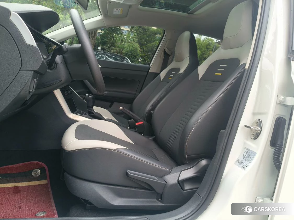 Volkswagen Polo id 4498969 из Китая 8