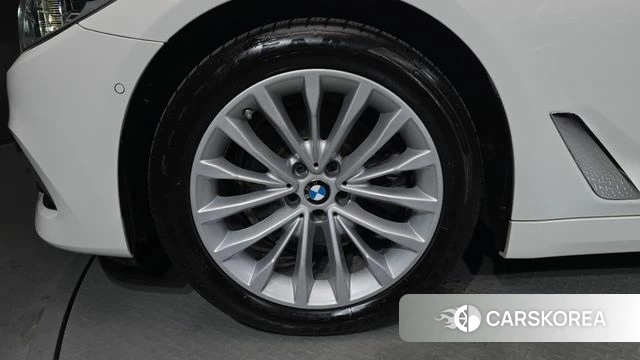 BMW 5 Series (G30) id 3955292 из Кореи 15