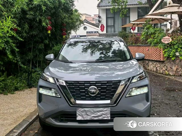 Nissan Qijun 2022 Темно-серый из Китая, фото 5