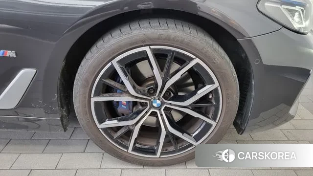 BMW 5 Series (G30) id 3262724 из Кореи 15