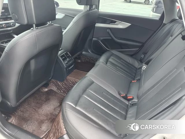 Audi A4L id 4387576 из Китая 17