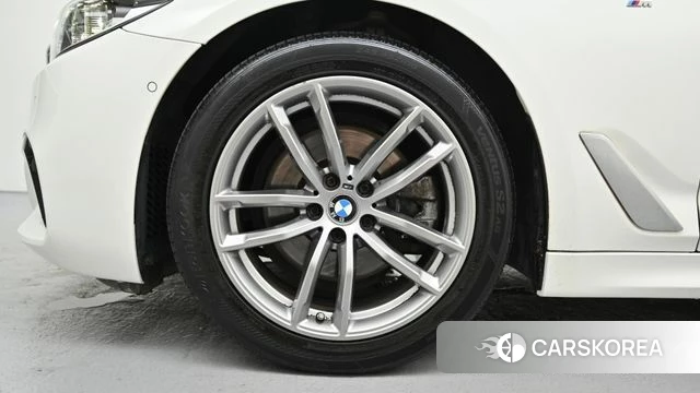 BMW 5 Series (G30) id 4689114 из Кореи 15