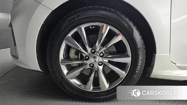 Kia The New Carnival id 3880217 из Кореи 15