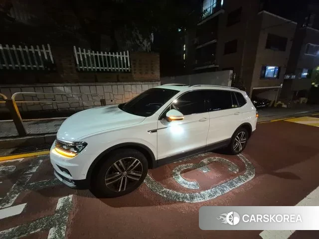 Volkswagen Tiguan Allspace 2020 Белый из Кореи, фото 5