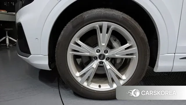 Audi Q8 (4M) id 3195726 из Кореи 15