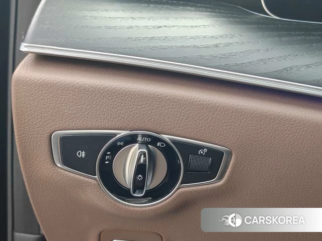 Mercedes-Benz E-class id 4235033 из Китая 26