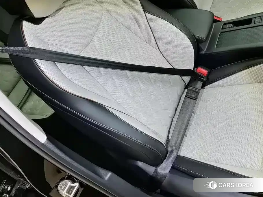 Volkswagen Magotan 2026 Черный из Китая, фото 5