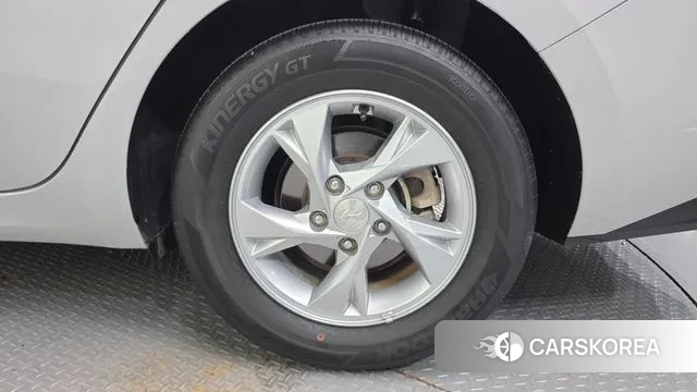 Hyundai Avante (CN7) id 3214365 из Кореи 15