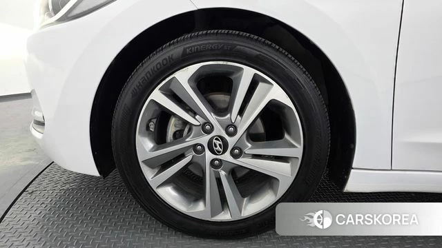 Hyundai Avante AD id 4020505 из Кореи 15