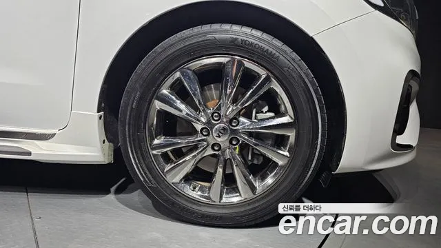 Kia The New Carnival id 2431502 из Кореи 15