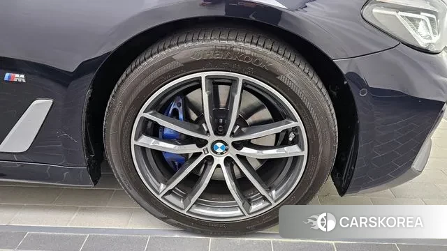 BMW 5 Series (G30) id 3348986 из Кореи 15