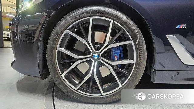 BMW 5 Series (G30) id 3940597 из Кореи 15