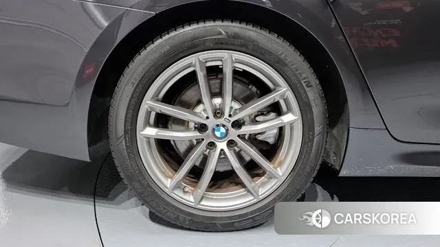 BMW 5 Series (G30) id 3344649 из Кореи 15