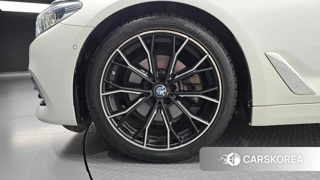 BMW 5 Series (G30) id 4770705 из Кореи 15