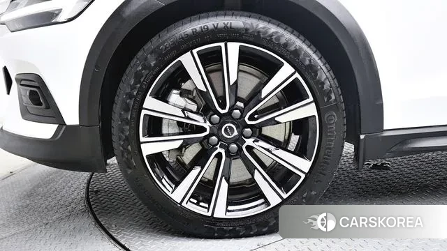 Volvo V60 Cross-Country 2nd Generation id 2978858 из Кореи 13