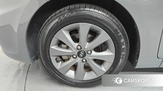 Hyundai Accent (New type) id 3845351 из Кореи 15