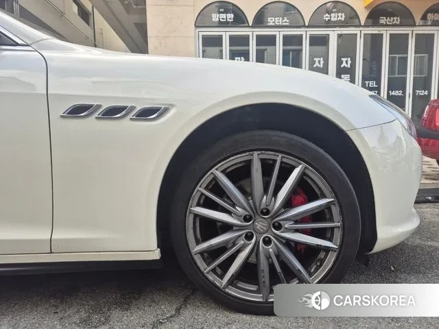 Maserati Quattroporte 2019 Белый из Кореи, фото 5