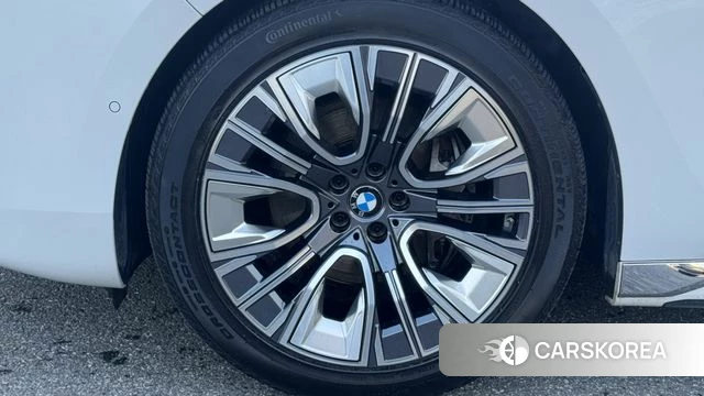 BMW 7 Series (G70) id 4630758 из Кореи 15
