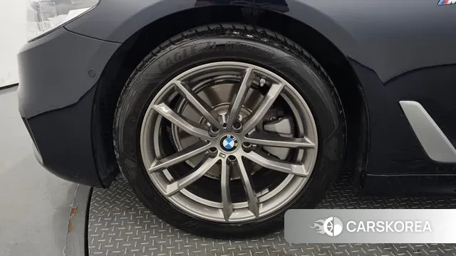 BMW 5 Series (G30) id 3034388 из Кореи 15