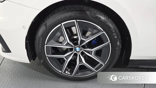 BMW 5 Series (G60) id 3462447 из Кореи 15