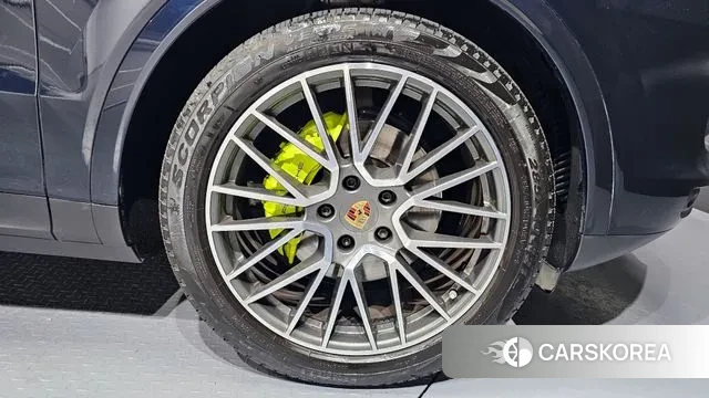 Porsche Cayenne (PO536) id 3713374 из Кореи 15