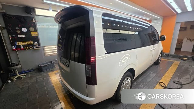 Hyundai Staria 2023 Белый из Кореи, фото 5