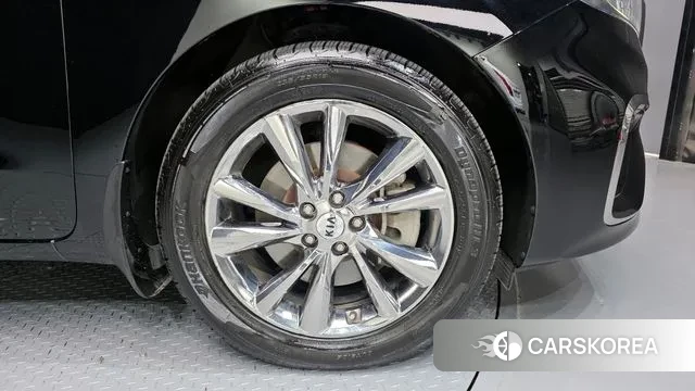 Kia The New Carnival id 3061018 из Кореи 15