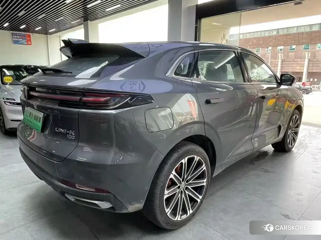 Chang'an Changan UNI-K Smart iDD 2022 Silver/gray из Китая, фото 5