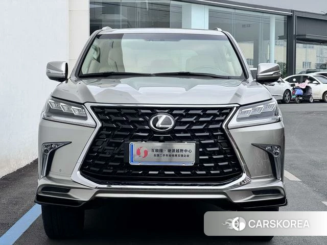 Lexus LX id 4276644 из Китая 16
