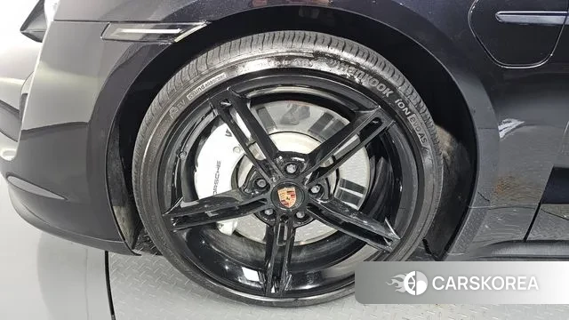 Porsche Taycan id 2985020 из Кореи 15