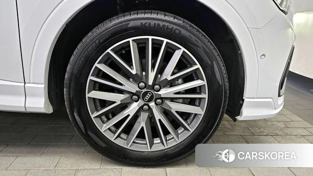 Audi Q3 (F3) id 3859054 из Кореи 15