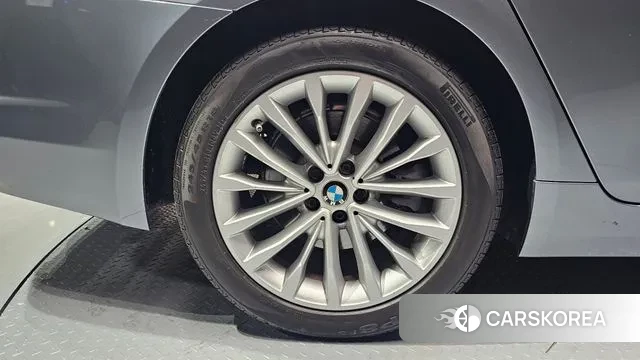 BMW 5 Series (G30) id 3176683 из Кореи 15