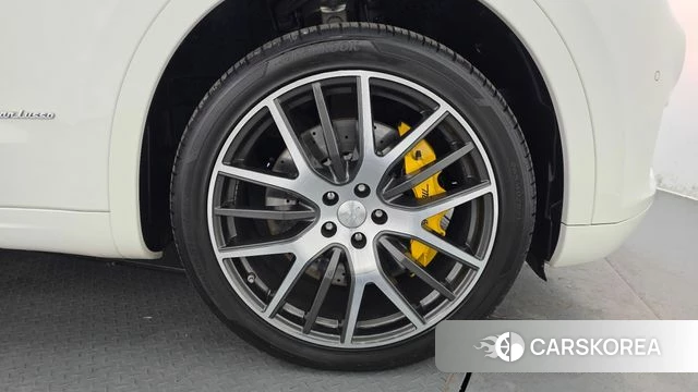 Maserati Levante id 3867356 из Кореи 15