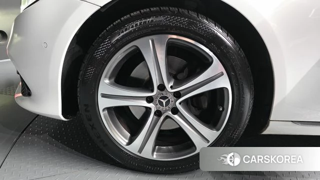 Mercedes-Benz E-Class W213 id 3924894 из Кореи 15