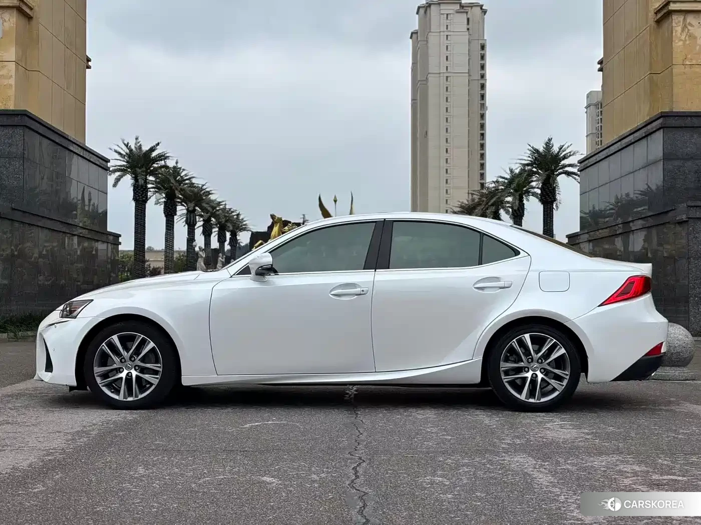 Lexus IS id 4559864 из Китая 13