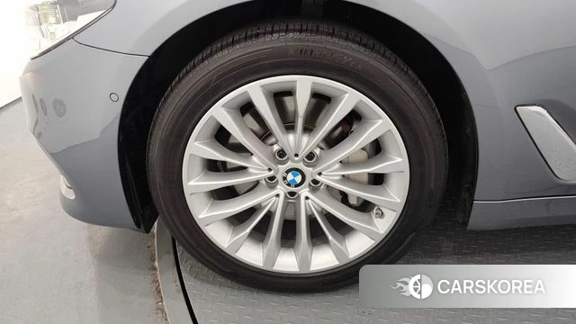 BMW 5 Series (G30) id 4430482 из Кореи 15