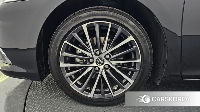 Lexus ES300h 7th generation id 3432050 из Кореи 15